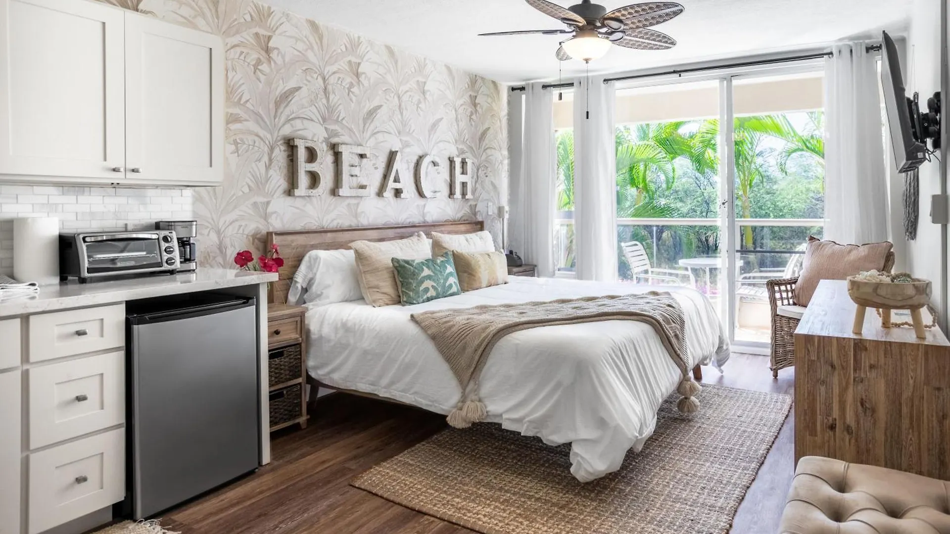 Renovated & Walkable To Beaches, Shops & Dining! Wailea  United States