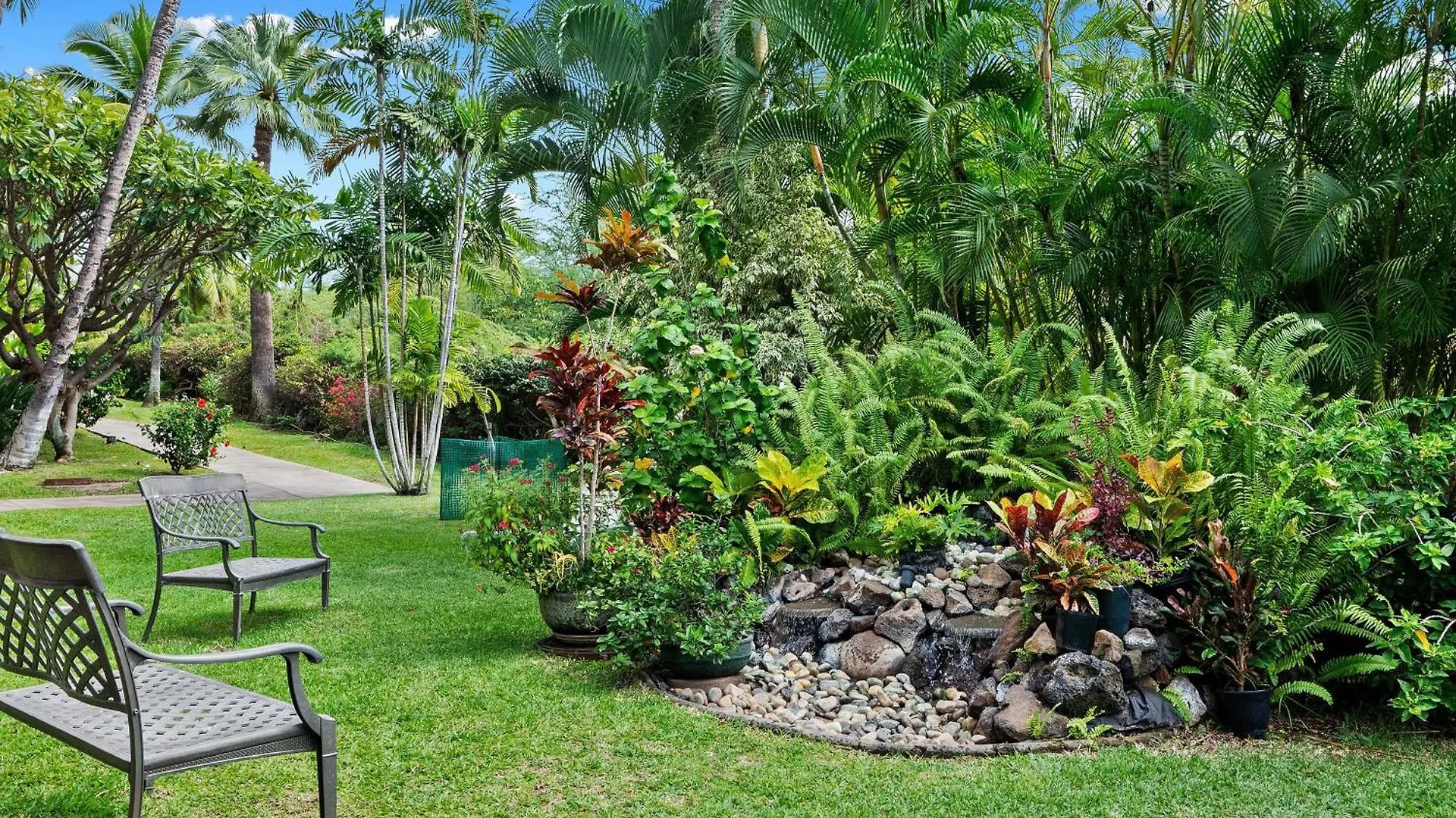 Renovated & Walkable To Beaches, Shops & Dining! Wailea  United States