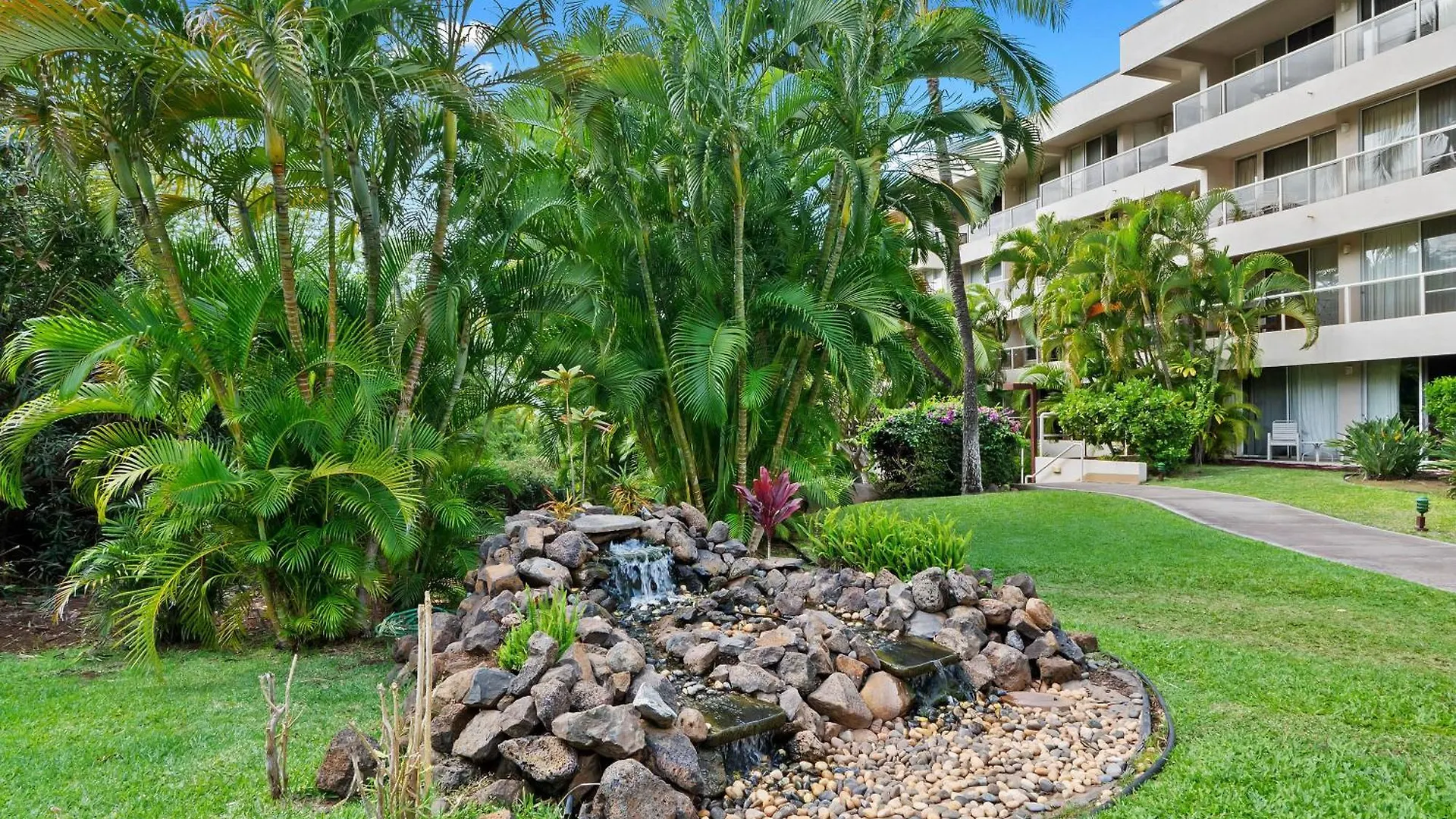 Renovated & Walkable To Beaches, Shops & Dining! Wailea  0*, Wailea (Maui)